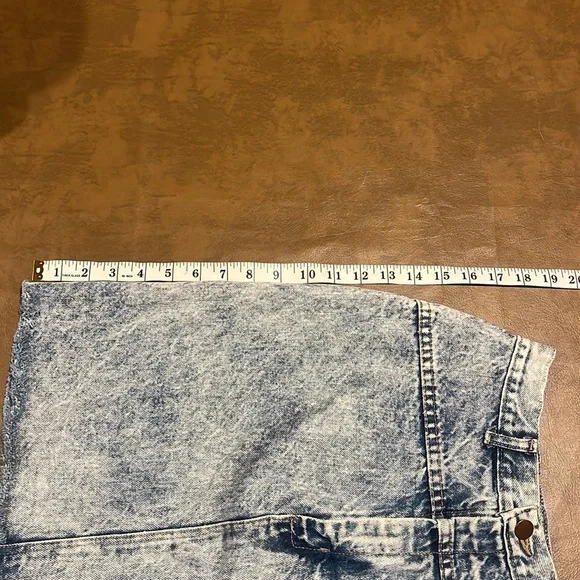 Vintage 80’s Weathered Blues Denim Skirt - Picture 3 of 6